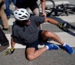 president chute Une chute à vélo de Biden et ça repart !