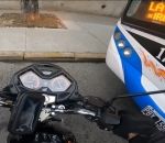 bus Un motard ramène un téléphone volé à sa victime
