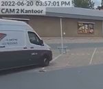 parking stationnement poteau Stationnement en épi avec une camionnette