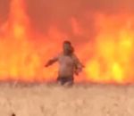 feu homme incendie Un homme pris dans un incendie avec une pelleteuse (Espagne)