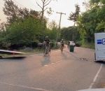 velo cycliste camion Cyclistes vs Câble de treuil