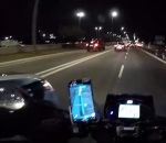 vol Un motard se fait voler son téléphone (Brésil)