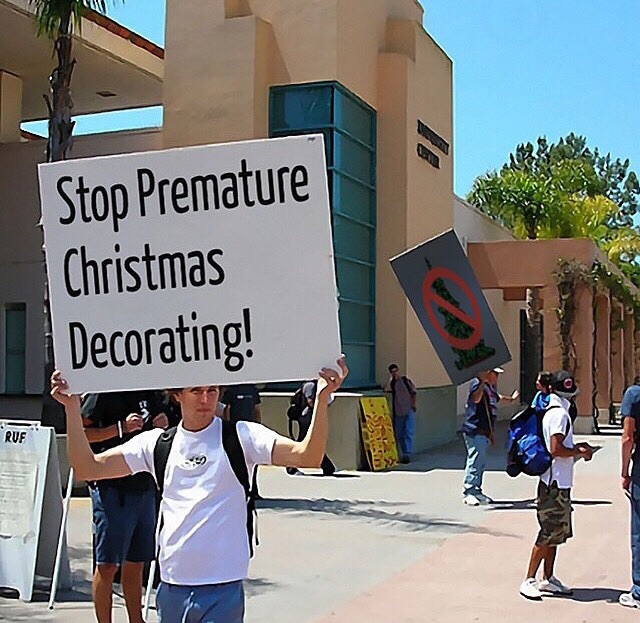Stop aux déorations de Noël en avance.
