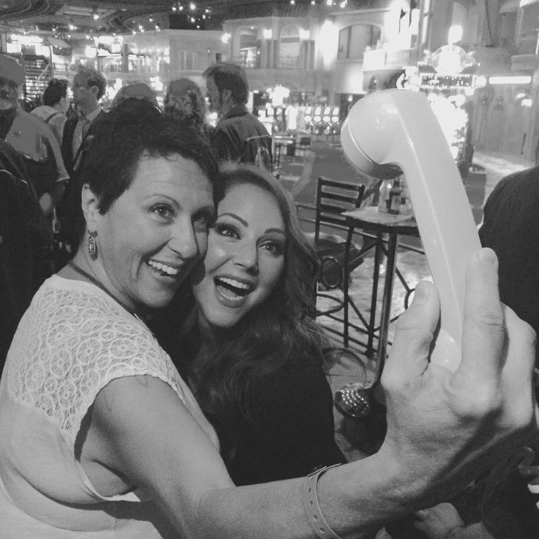 Mamie fait un selfie
