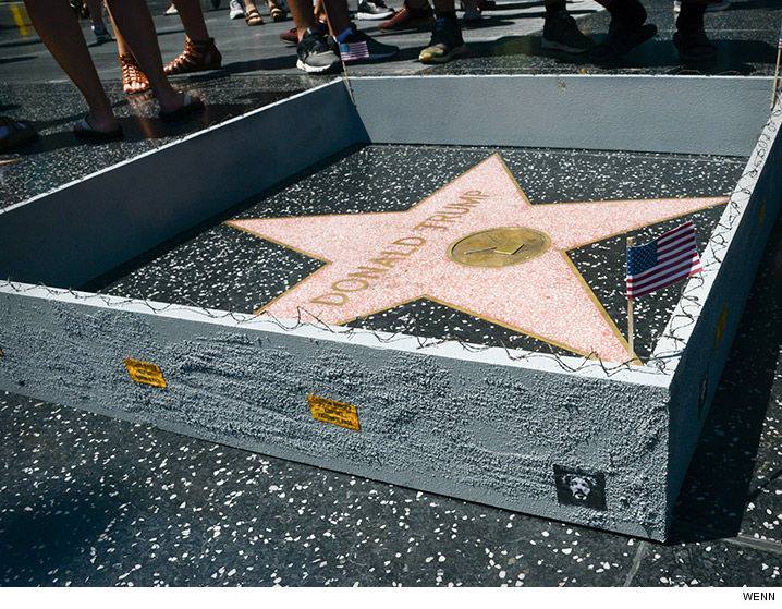 Un mur autour de l'étoile de Donald Trump à Hollywood