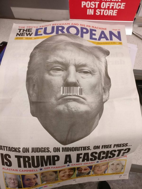insolite barre code couverture donald hitler journal moustache trump