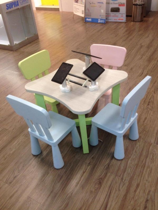 insolite enfant ipad jeu salle tablette