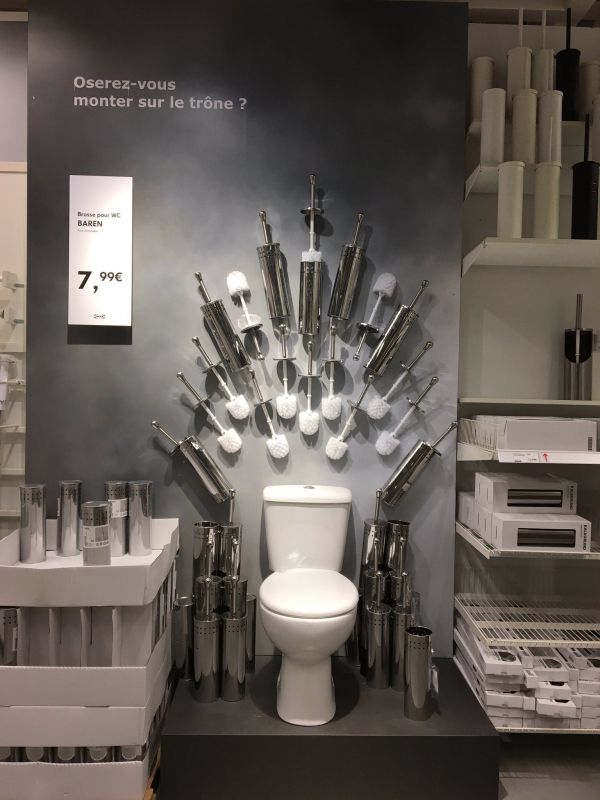 insolite brosse fer game ikea magasin thrones toilettes trone