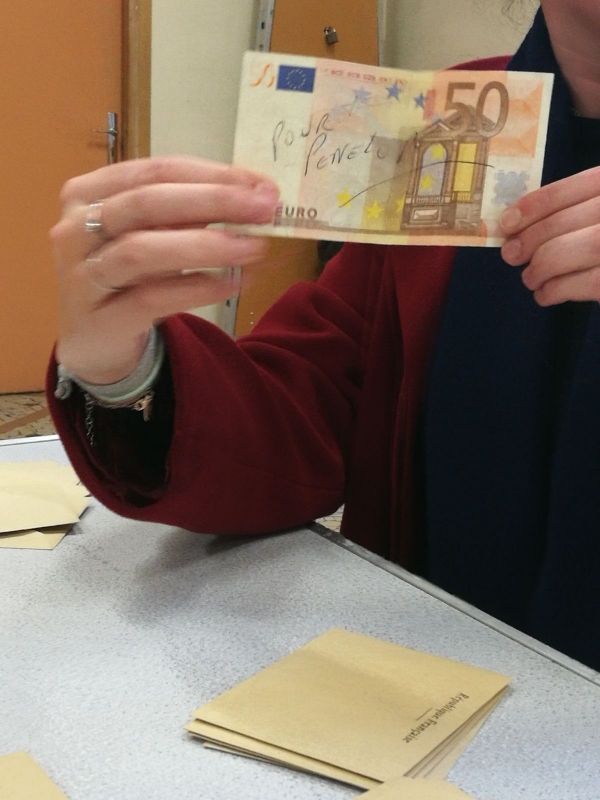 insolite 50 billet bulletin enveloppe euro fillon penelope vote