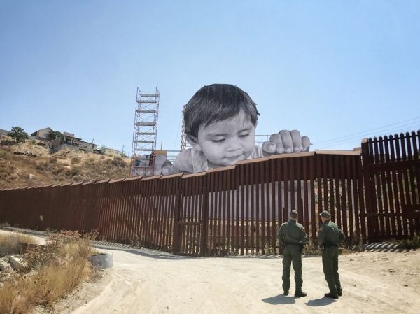 insolite artiste enfant etats-unis frontiere jr mexique