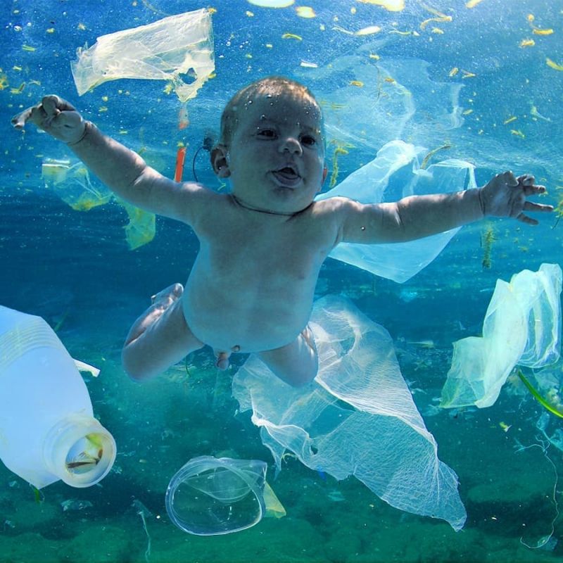 insolite bebe dechet nirvana plastique pochette