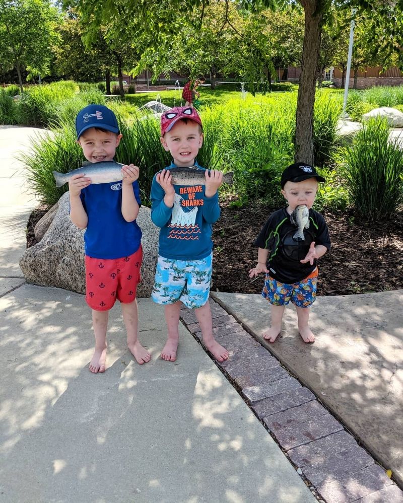 insolite bouche caoutchouc enfant poisson