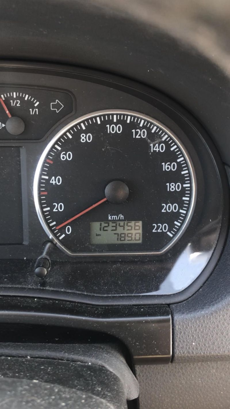insolite compteur kilometrage kilometrique parfait voiture