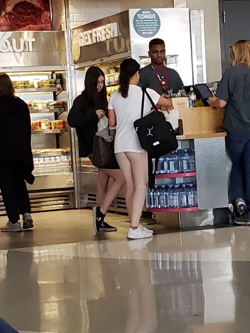 insolite chair couleur femme leggings nu