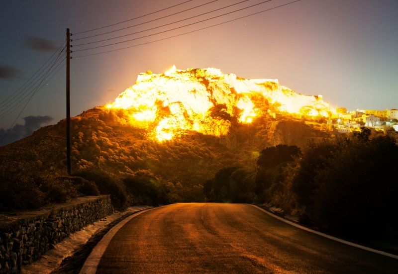 insolite explosion illusion montagne soleil