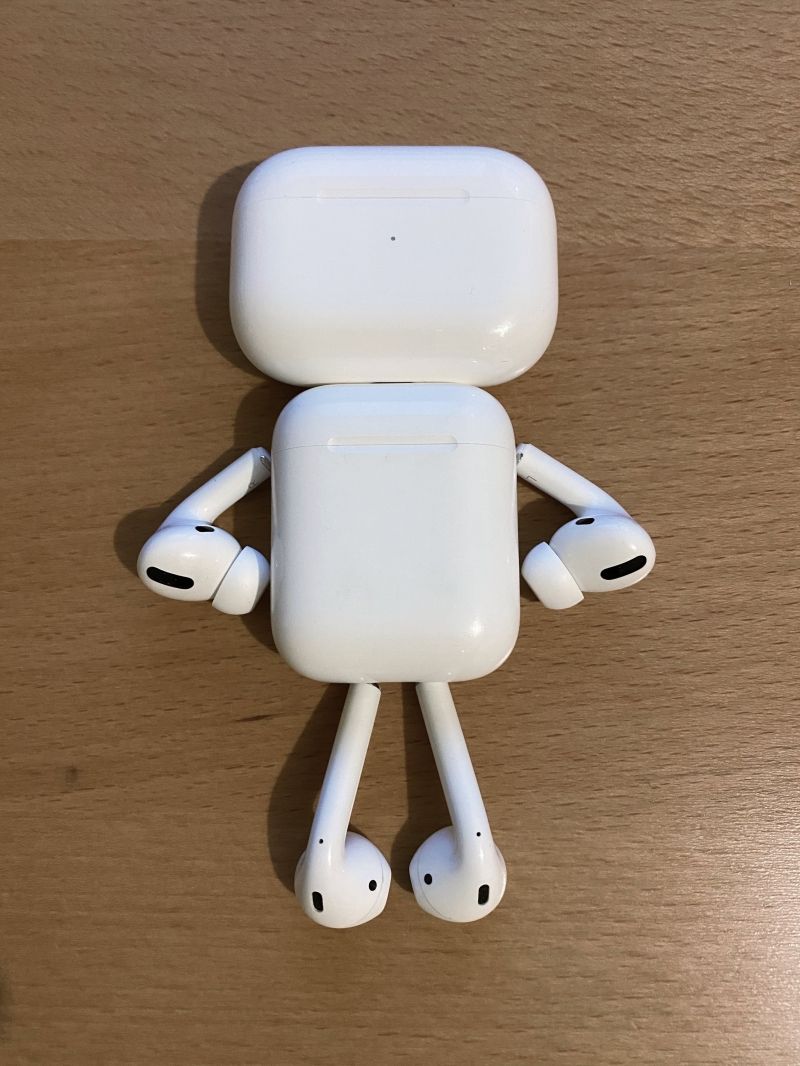 insolite airpods bonhomme ecouteur pro