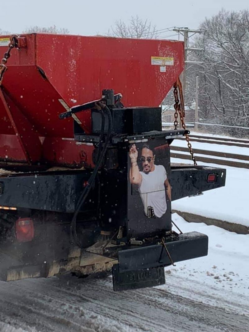 insolite bae boucher neige route saleuse salt sel