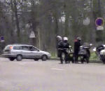 moto police Michaël Youn contre les motards
