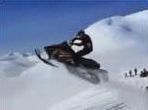 neige chute saut Freestyle en Motoneige