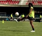transversale but football Pub Nike (Ronaldinho)