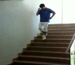 escalier Descendre les escaliers en glissant