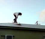 chute toit Surf sur un toit