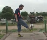 trickshot football Foot 2009 (Rémi Gaillard)