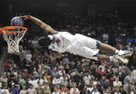 joueur basket dunk Dunk à l'horizontal