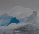 antarctique iceberg Effondrement d'un iceberg