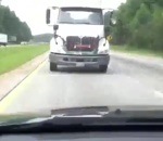 camion La blague du camion sur l'autoroute
