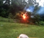 arbre feu haute Explosion d'une ligne à haute tension
