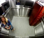 ascenseur peur Un cercueil dans un ascenseur (Caméra cachée)