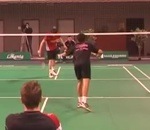 badminton contre Joli coup au badminton