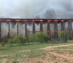 feu Effondrement d'un pont ferroviaire en feu