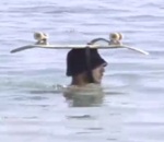 figure Gou Miyagi fait du skateboard