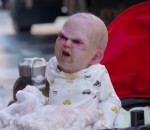 film Un bébé terrifiant (caméra cachée)