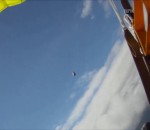 meteorite camera Un parachutiste croise une météorite