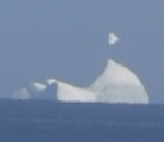 canada glace illusion Mirage avec un iceberg