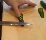 cuisinier Découper un concombre avec classe