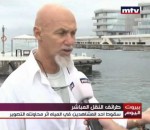 liban fait Un homme tombe à l'eau pendant un journal TV