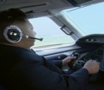 kim Kim Jong-un pilote un avion