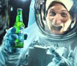 astronaute Pub Heineken (Aurores boréales)
