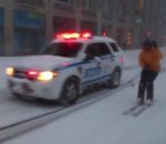 patrouille Snowboard dans les rues de New York