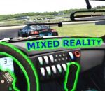 vert voiture virtuel Réalité mixte sur un jeu de course auto