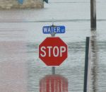 panneau inondation eau Water Street, cette rue porte bien son nom