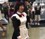 surprise Cosplayeuse surprenante à l'Anime Expo
