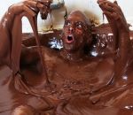 baignoire Prendre un bain de Nutella