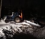 neige glisser tracteur Dépannage d'une voiture avec un tracteur (Fail)