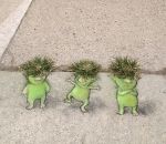 vert herbe touffe 3 petits trolls (Street Art)