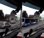 chauffeur bus Pendant ce temps-là en France à un passage à niveau